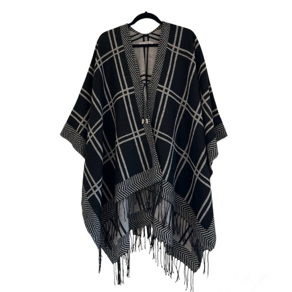Marc New York (Andrew Marc) | Black, Grey/White Plaid Wrap / Shrug | One Size - Picture 6 of 14
